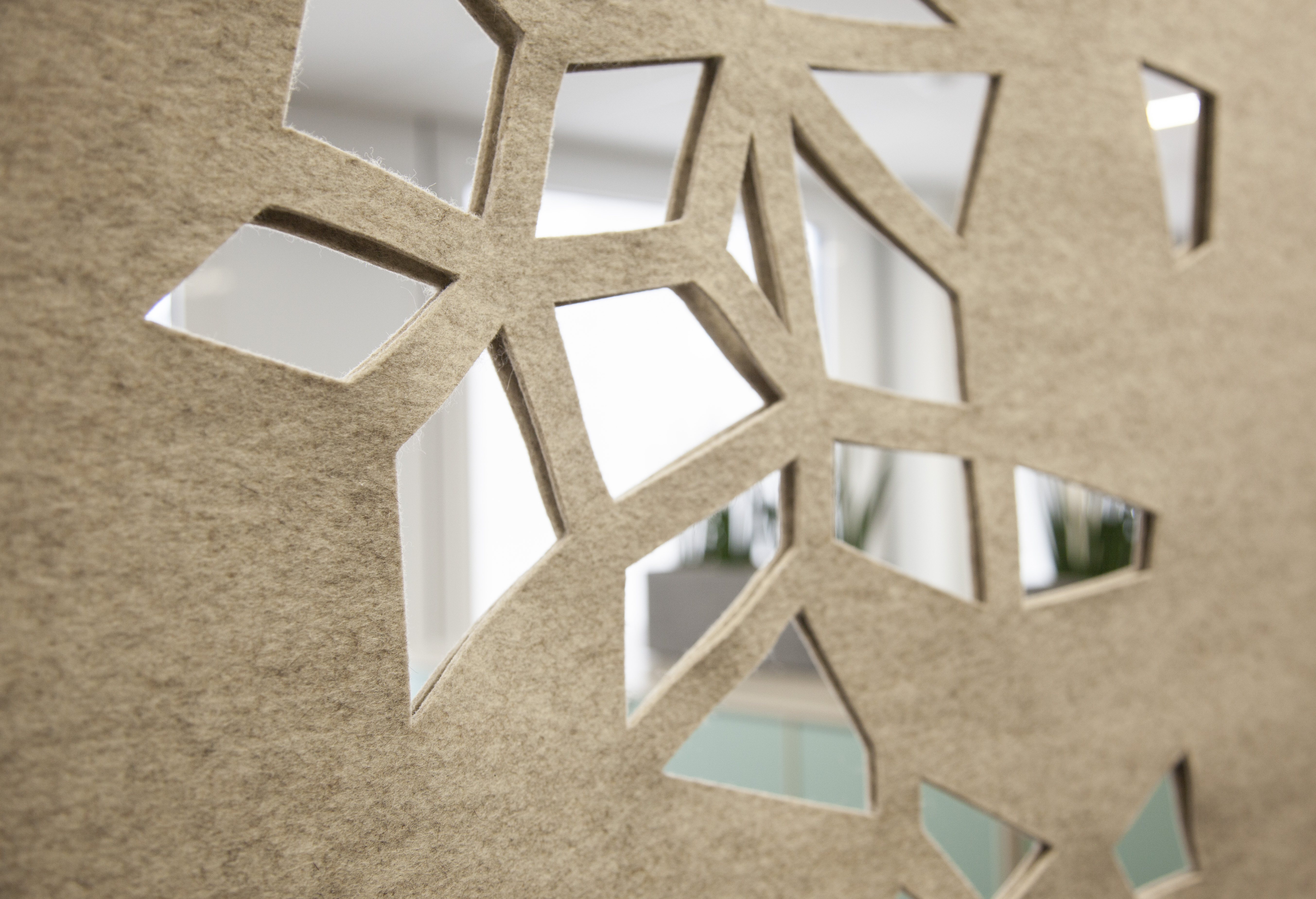 afskærmning med Fraster filt på kontor